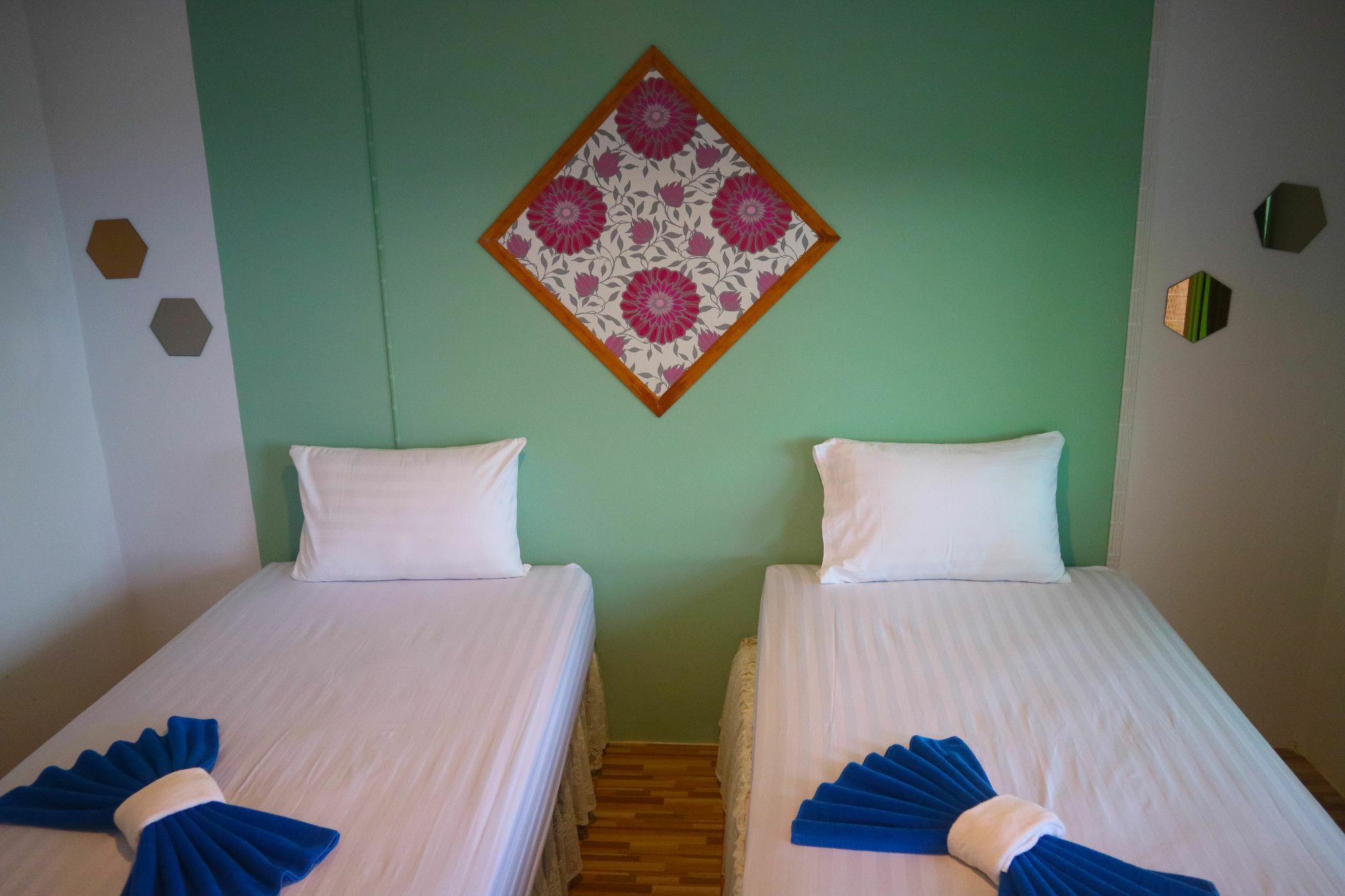 Cottage Hill At Lanta Koh Lanta Exterior photo